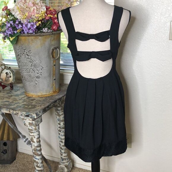 Walter by Walter Baker Black and Green Backless Dress - Picture 5 of 14